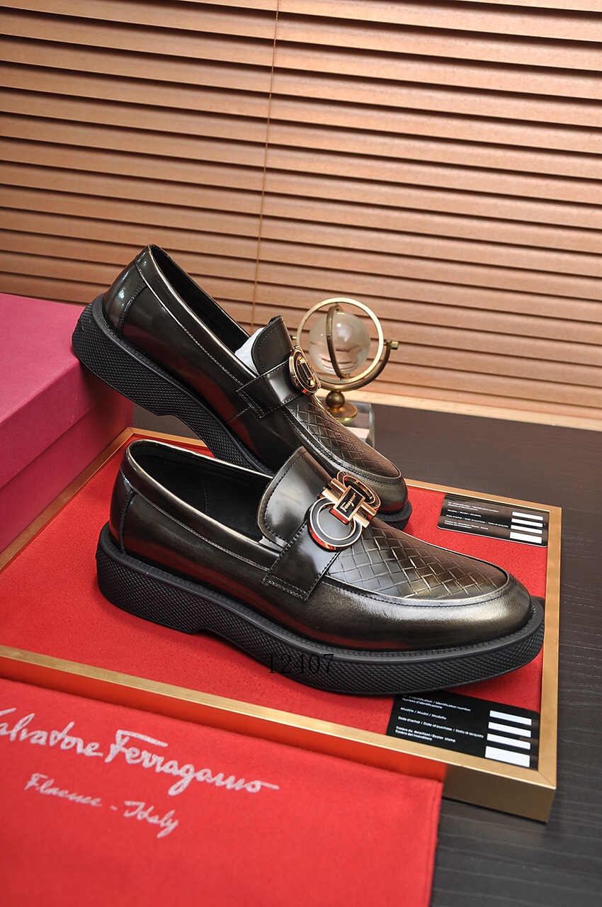 Ferragamo sz38-44 127